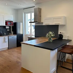 Appartement Confortable De 80m2 Centre De & Parking Prive, Quimper